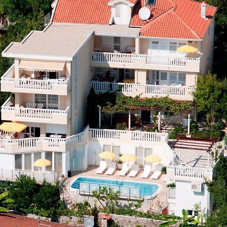 Villa Tenzera 헤르섹 외부 사진