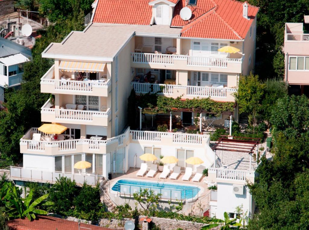 Villa Tenzera 헤르섹 외부 사진